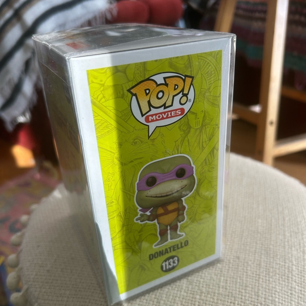 DONATELLO--1133---FUNKO POP! MOVIES - Picture 6 of 13